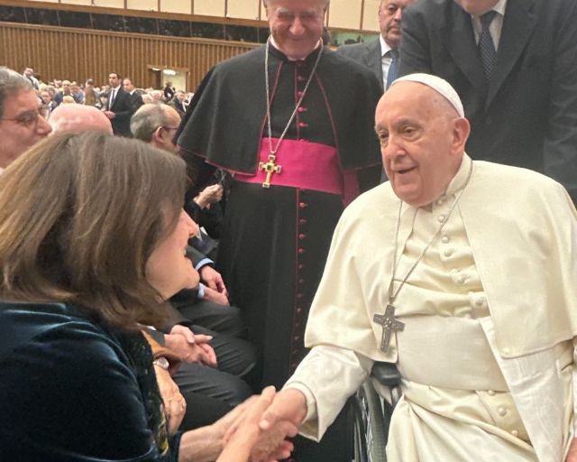 La presidenta de la UCAM participa en el encuentro de abuelos ynietos con el Papa