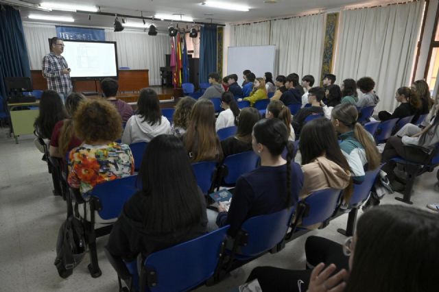La Universidad de Murcia visita 134 institutos de Secundaria para informar de su oferta académica