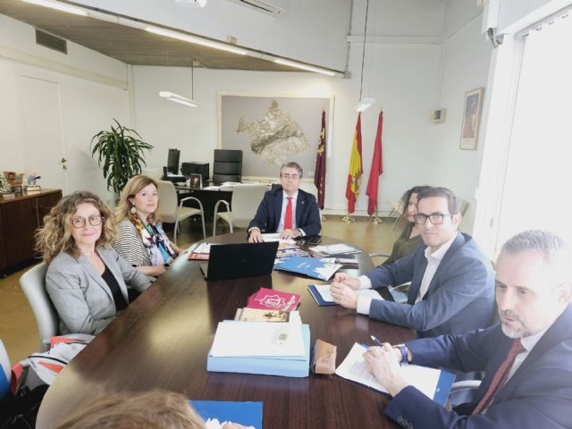 Los empresarios asociados a la oficina de congresos de Murcia presentan un nuevo plan de acción a la concejalía de turismo