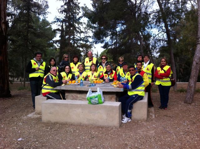 Los participantes del programa 4/40 celebran un encuentro en El Valle
