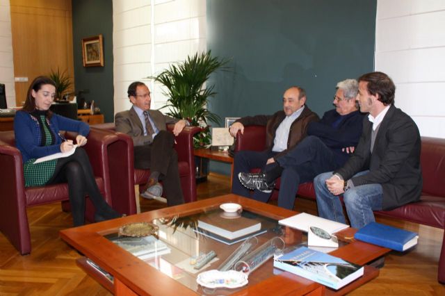 Cámara: 'La ministra Pastor está igual de comprometida que el Presidente y el Alcalde'