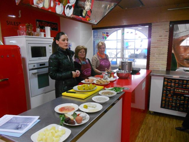 Los Centros de la Mujer enseñan sus secretos de cocina