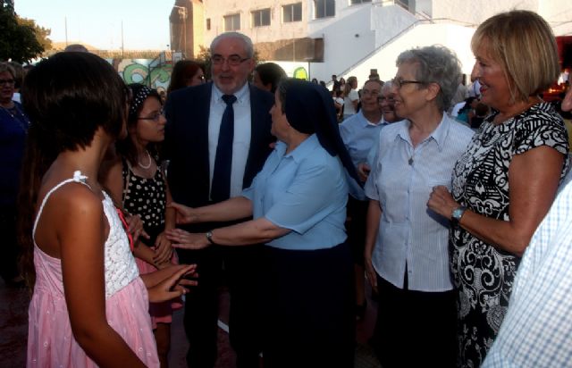 Emotivo encuentro entre varias generaciones de estudiantes del Sagrado Corazón de Cartagena