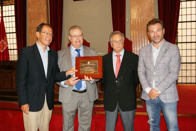 El Alcalde de Murcia recibe a la plantilla de ElPozo Murcia y destaca su esfuerzo y sacrificio