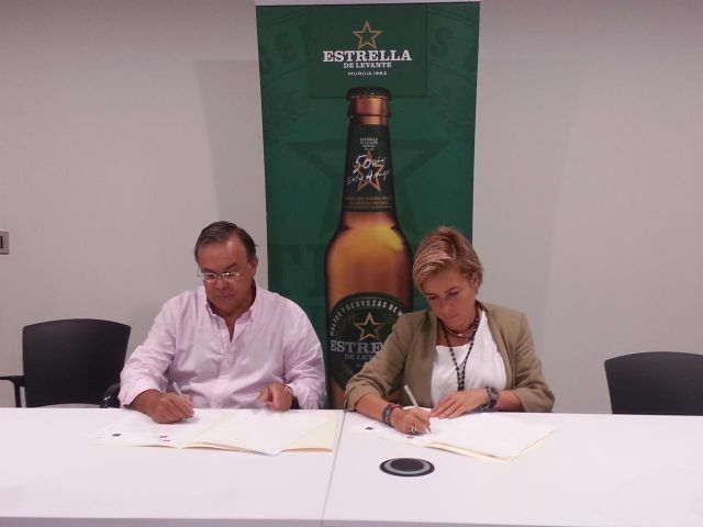 Estrella de Levante se sube a la bicicleta
