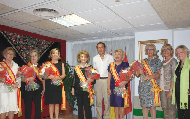 Los mayores de San Miguel rinden homenaje a sus reinas