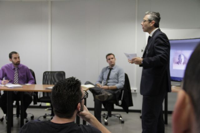 El Instituto Tecnológico de Murcia (ITM) forma equipos para participar en la mayor competición de estrategia empresarial