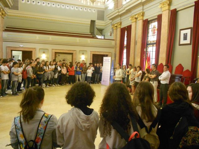 El Ayuntamiento celebra el Día de la ONU con la lectura de la Declaración Universal de los Derechos Humanos