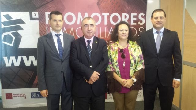 Campos destaca el impulso de políticas que mejoren el acceso a la vivienda como elemento clave para la recuperación económica