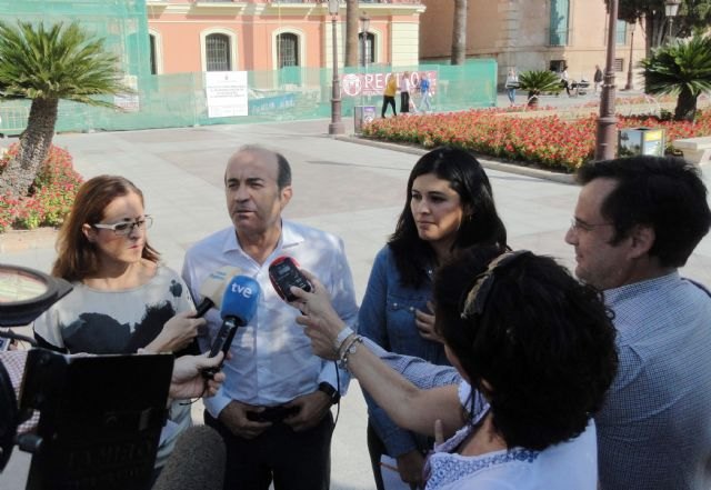 El Grupo Socialista exigirá en Pleno más dinero para becas de comedores, libros de texto y material escolar