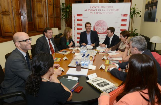 El Consejo Social de la UMU constituye una comisión de expertos en recursos humanos para mejorar la empleabilidad de sus alumnos