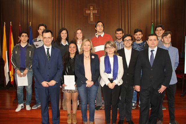 La UCAM entrega los premios de sus Olimpiadas Científicas