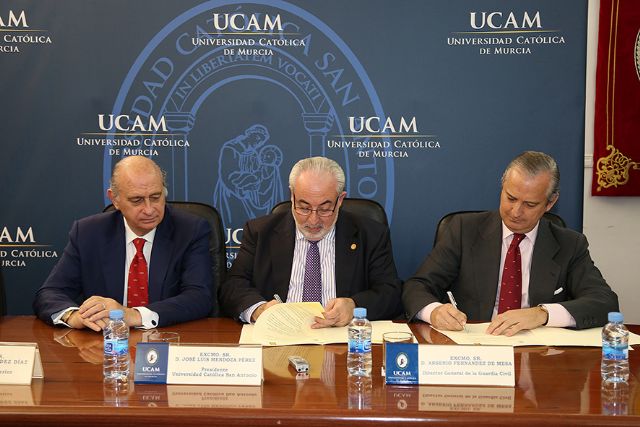 La UCAM y la Fundación Guardia Civil firman un acuerdo de colaboración en materia de formación e investigación