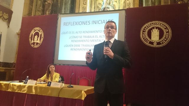 'El deportista que no recurre a la psicología es porque no sabe lo que podemos hacer por él'