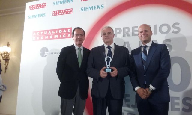 El Clúster de Medio Ambiente y Energías Renovables recibe un premio 'A las 100 mejores ideas' de 2014