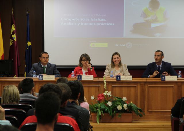 'La sociedad y la educación deben mirar hacia la misma dirección'