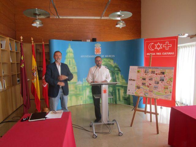 Músicos, cantantes y bailarines de diez países se dan cita en la Fiesta de las Tres Culturas