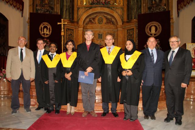 Alumnos de la sede de la UCAM en Dubái se gradúan en Los Jerónimos