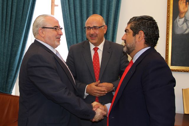 Banco Santander y la UCAM crean una Cátedra pionera de emprendimiento en el ámbito agroalimentario