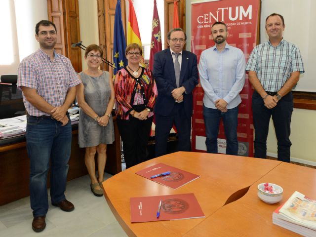 La Universidad de Murcia crea la Cátedra Astrade de Autismo y Trastornos del Desarrollo