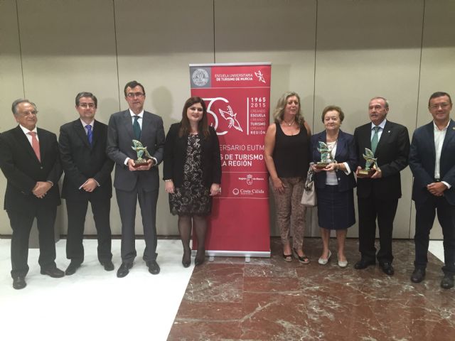 Turismo premia la Feria