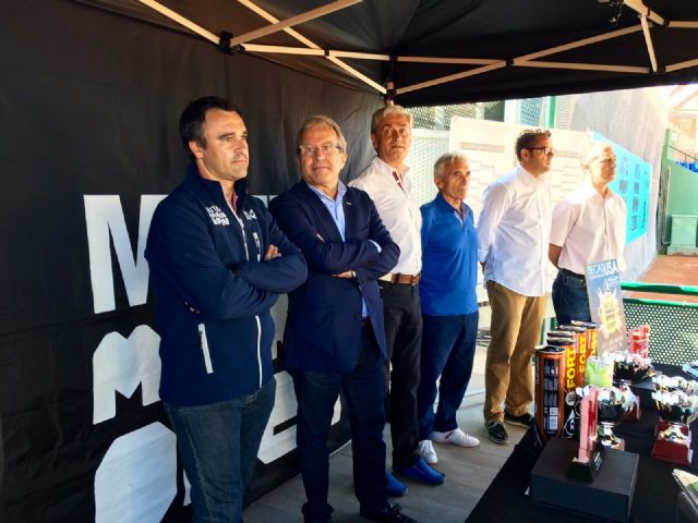 Coello participa en la entrega de premios del ´Mutua Madrid Open Sub 16´