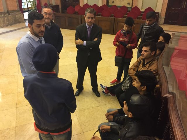 Un grupo escolar de la ciudad india de Aamby Valley visita Murcia gracias al Instituto Hispánico de Murcia