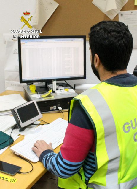 La Guardia Civil detiene a un joven como presunto autor de los delitos continuados de amenazas y coacciones