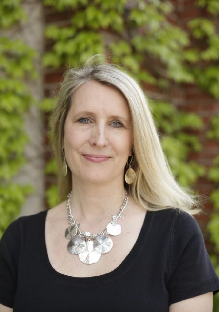 Profesores de Inglaterra y Estados Unidos y una actriz española imparten un taller de teatro Bilingüe en la UMU