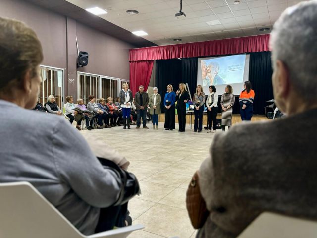 Medio centenar de personas mayores participan en la primera Aula de Experiencia de este 2025 organizada por el Servicio de Teleasistencia del Ayuntamiento de Murcia