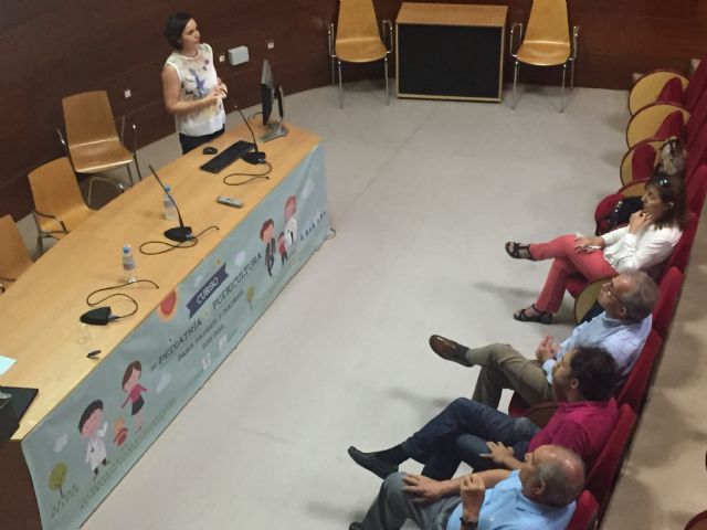 Más de 60 nuevos padres y madres han aprendido a resolver problemas adquiriendo nuevas destrezas con sus bebés