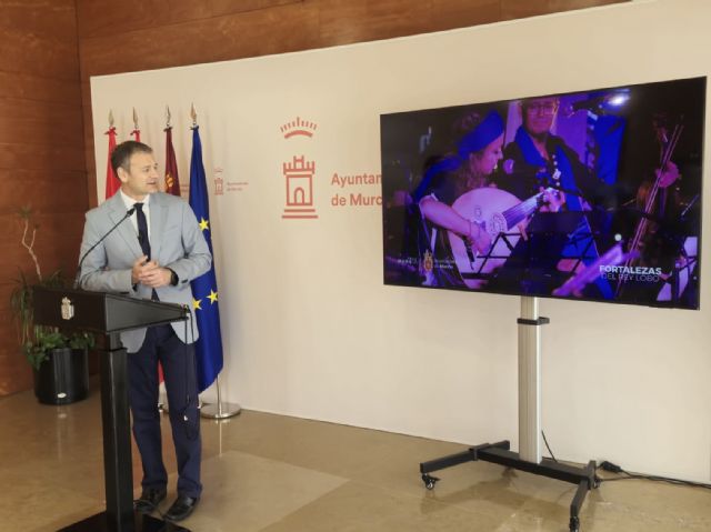 El Palacio Ibn Mardanís abre sus puertas al atardecer para disfrutar de música, visitas guiadas y el eclipse solar