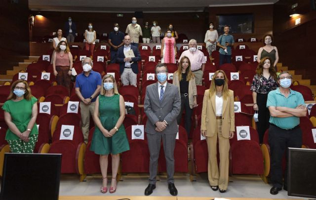 El Ayuntamiento decide extender y ampliar las becas comedor a más de 3.000 escolares durante todo el verano