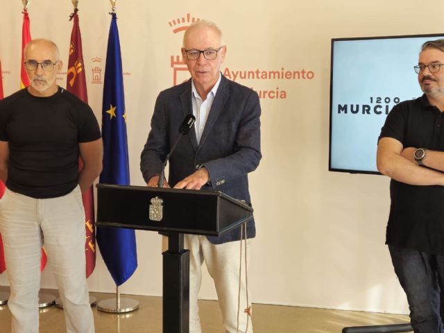 El Día del Monte Limpio regresa para dejar impoluto su entorno tras el paso de la Romería de la Virgen de la Fuensanta