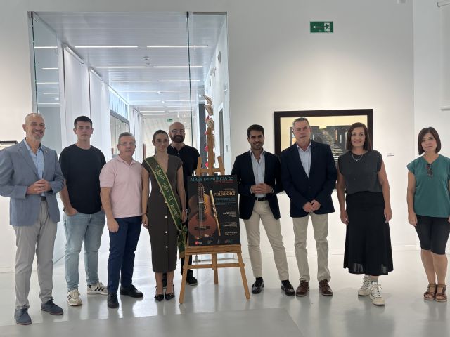 Murcia celebra el Festival Nacional de Folklore 'Aires de Murcia '25' con un gran desfile y actuaciones en la Plaza Circular