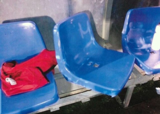 Cs denuncia el penoso estado del campo de fútbol de Puente Tocinos y los actos vandálicos que se producen en su interior