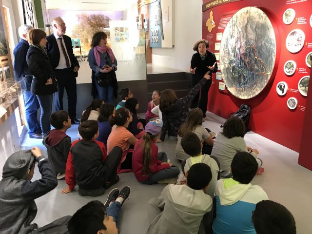 Cerca de 900 escolares conocen el Aula de la Naturaleza de El Majal Blanco durante este curso