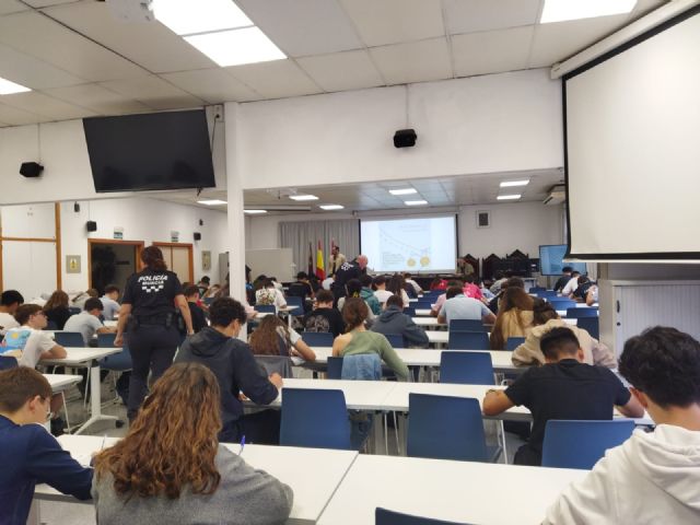 Cerca de 300 alumnos de 3&deg; ESO compiten en la segunda fase del Concurso de Educación Vial y Prevención de Accidentes del Ayuntamiento de Murcia