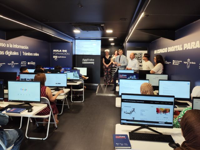 Los talleres gratuitos para formarse en competencias digitales 'Applícate, sube, conecta y aprende' llegan a El Palmar