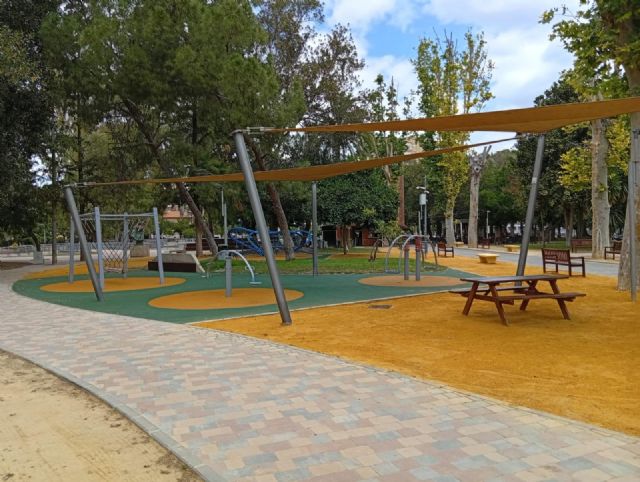 El Ayuntamiento de Murcia amplía su red de áreas infantiles con tres nuevas zonas de juego en el último mes