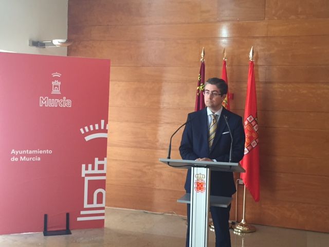 Comienzan las obras de restauración de la fachada del Palacio Almudí