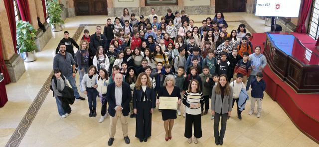 El Ayuntamiento de Murcia reconoce al CEIP Virgen de la Vega con el premio 'Educando para la Igualdad'