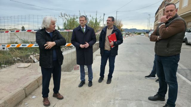 El Ayuntamiento destina más de 115.000€ para la renovación de cimbrado y acera en la calle Mayor de El Esparragal