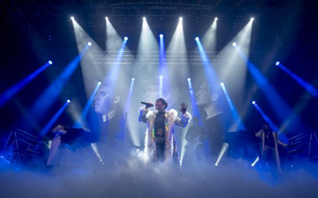 Los espacios escénicos del Ayuntamiento de Murcia acogen el premiado espectáculo ´Forever´ y los éxitos de Mecano