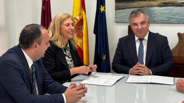 Murcia se incorpora como socio patrono a la Cátedra Interuniversitaria EMURI para impulsar la innovación y la competitividad empresarial