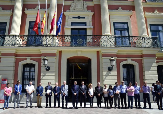 Murcia manifiesta su solidaridad con Londres