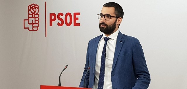 Francisco Lucas: 'El alcalde de Murcia delega la gestión de los servicios de 30.000 murcianos en las políticas extremas y antisociales de VOX'