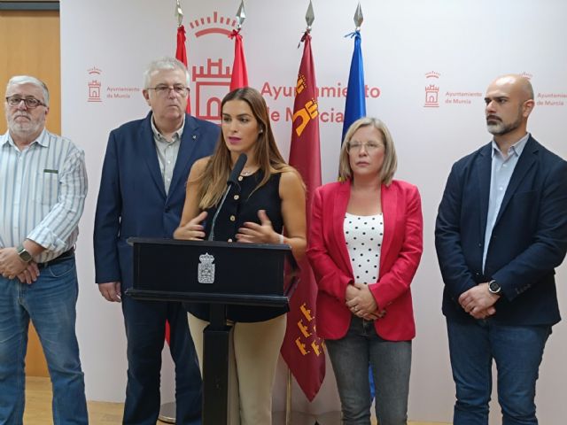 El Grupo Socialista fuerza al PP a dar la cara en barrios y pedanías y aclarar qué proyectos convertirá en obras antes de mayo de 2027