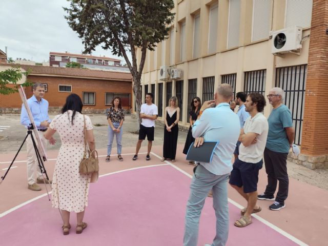 El Ayuntamiento cubrirá una pista deportiva del colegio Virgen de la Fuensanta de La Alberca con una inversión superior a 216.000 euros