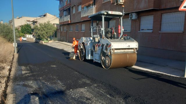 El Ayuntamiento renueva 1.545m2 de asfalto en el Camino San José de Los Garres mejorando la seguridad vial de los usuarios